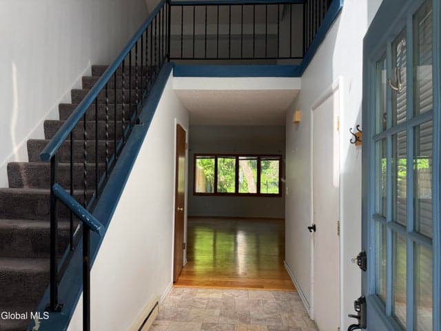 250 Woodscape Drive, Guilderland, NY, photo 2