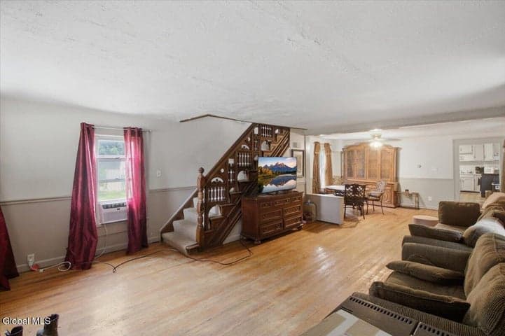 68 Marvin Street, Saratoga Springs, NY, photo 4