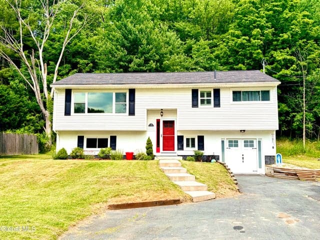 10 Williams Street, Wynantskill, NY, photo 5