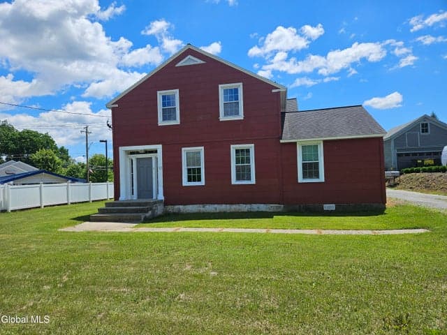 121 Lake Hill Road, Ballston, NY