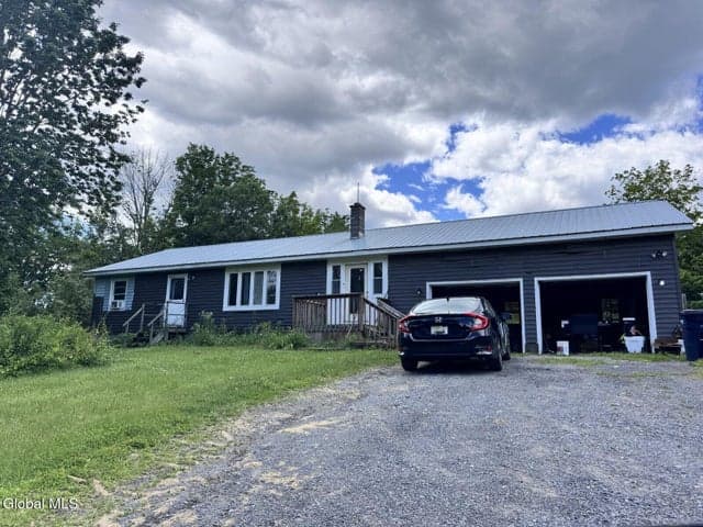 184 Burt Road, Moreau, NY