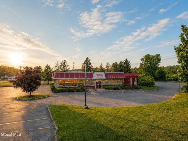 855 Hoosick Road, Troy, NY, photo 2