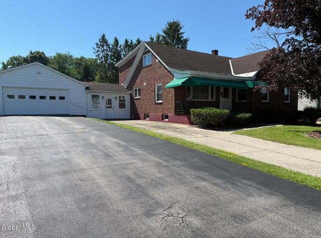 30 Mason Avenue, Amsterdam, NY, photo 1
