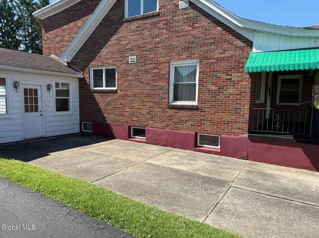 30 Mason Avenue, Amsterdam, NY, photo 4