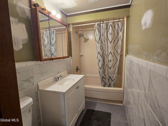 262 Division Street, Amsterdam, NY, photo 4