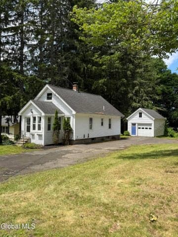 34 Hamilton Street, Guilderland, NY, photo 2