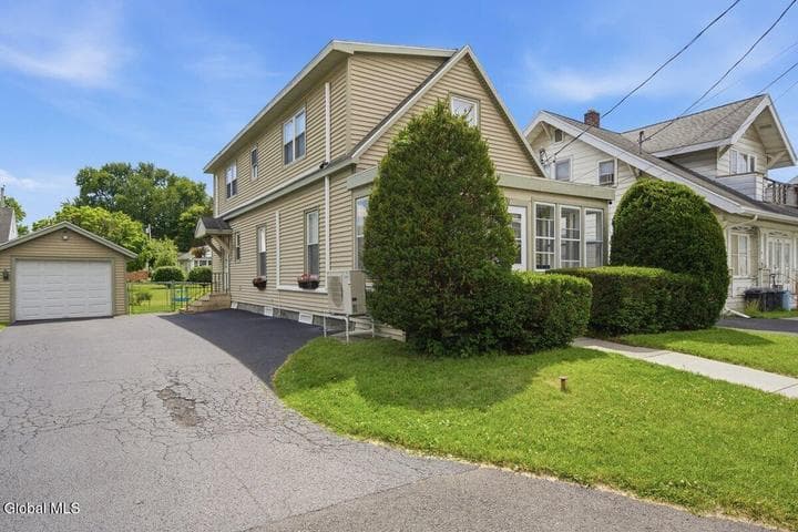 32 Orchard Avenue, Albany, NY, photo 3