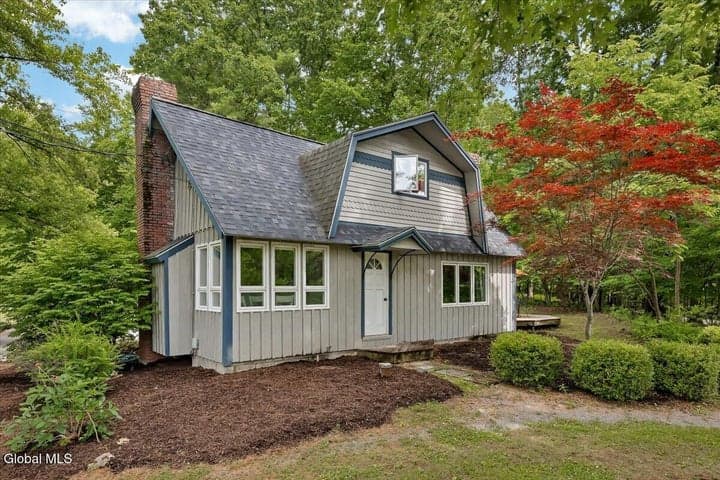 52 Ruggles Road, Saratoga Springs, NY, photo 2