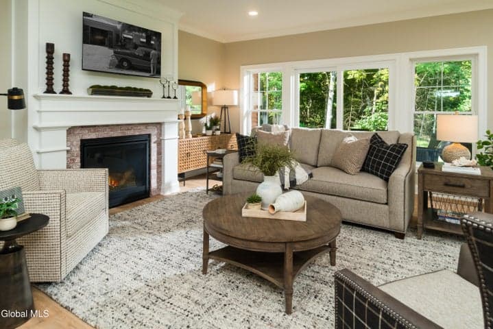 6 Indigo Way, Wilton, NY, photo 2