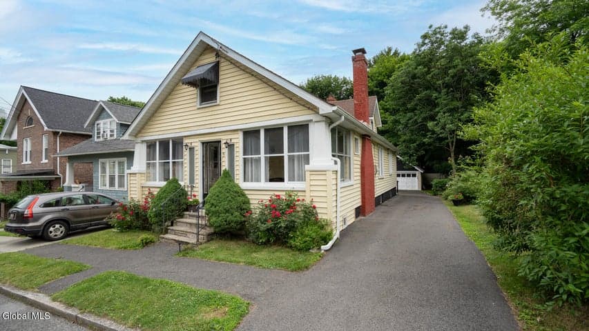 5 Sampson Avenue, Troy, NY