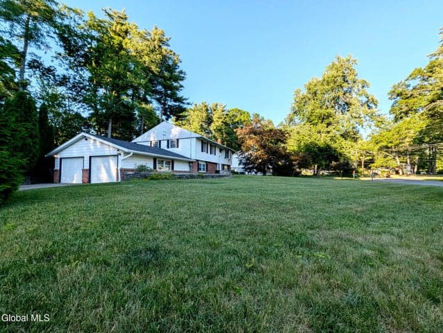 16 Sylvan Lane, Clifton Park, NY, photo 5