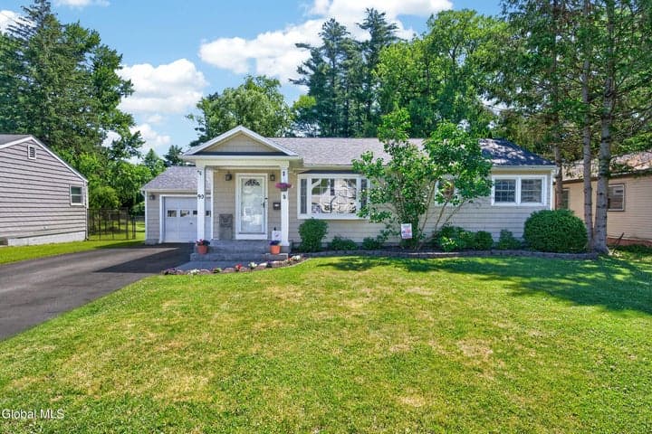 90 Elsmere Avenue, Delmar, NY