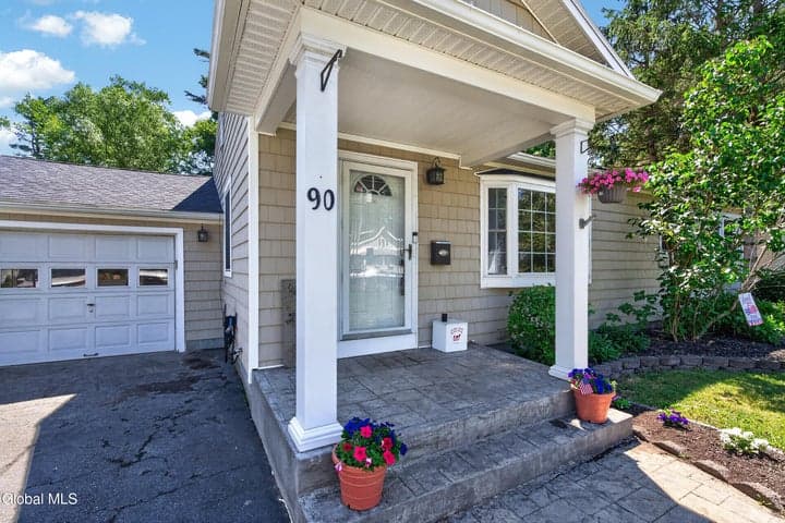 90 Elsmere Avenue, Delmar, NY, photo 3