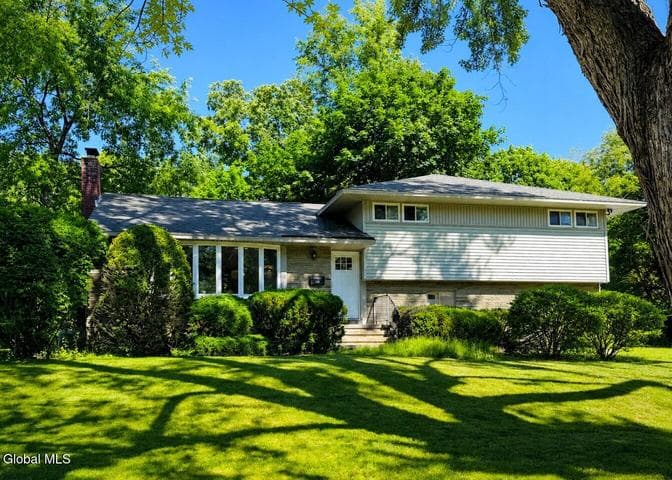 1278 Hawthorn Road, Niskayuna, NY