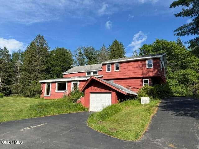 28 Starcrest Drive, Sand Lake, NY