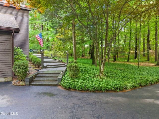 623 Bruno Road, Clifton Park, NY, photo 4