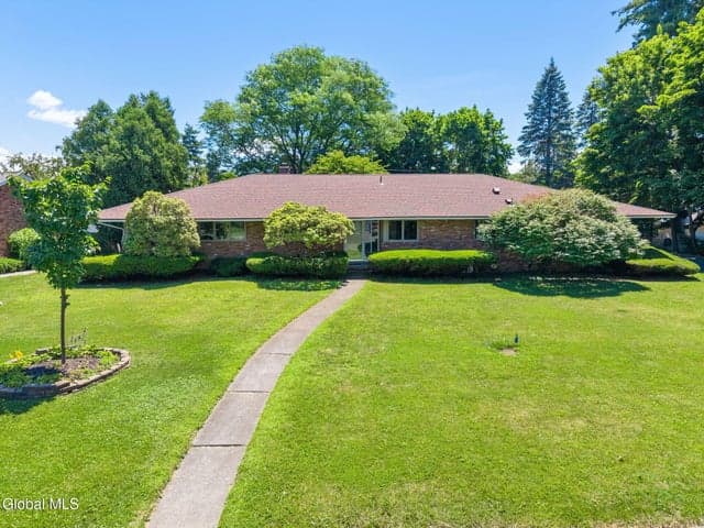 101 Fairlawn Avenue, Albany, NY