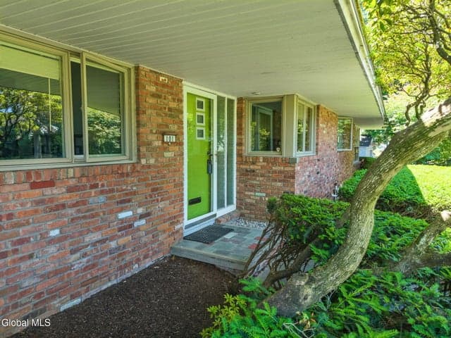 101 Fairlawn Avenue, Albany, NY, photo 3
