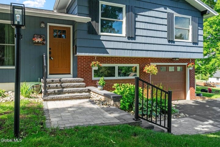21 Jane Drive, Schenectady, NY, photo 3
