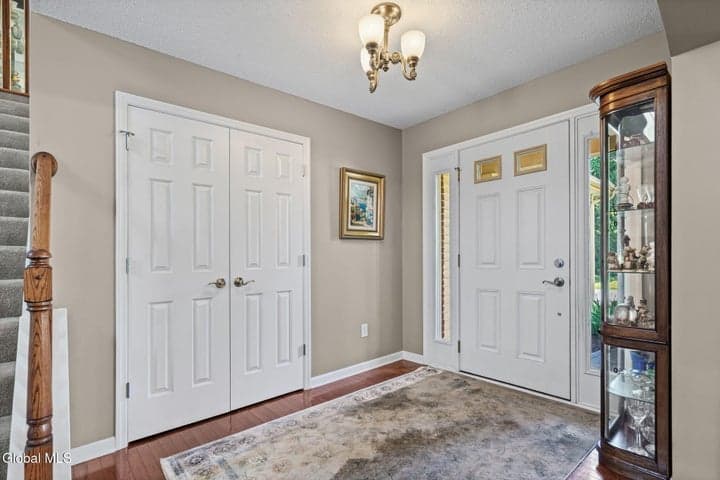 8 Sedgewyck Drive, Delmar, NY, photo 3