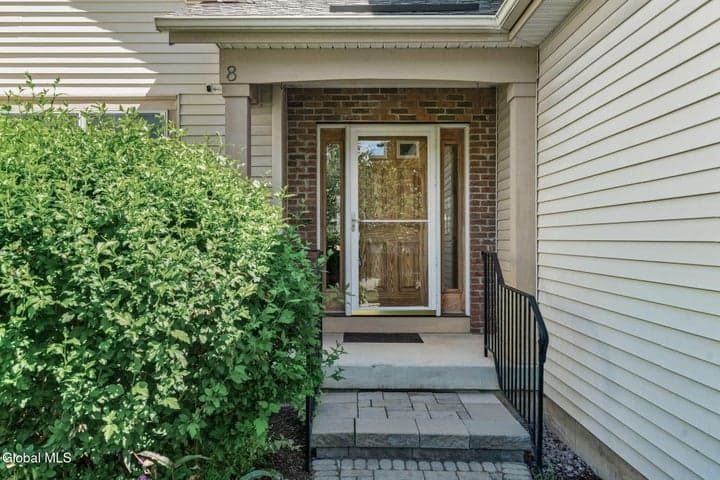 8 Sedgewyck Drive, Delmar, NY, photo 2