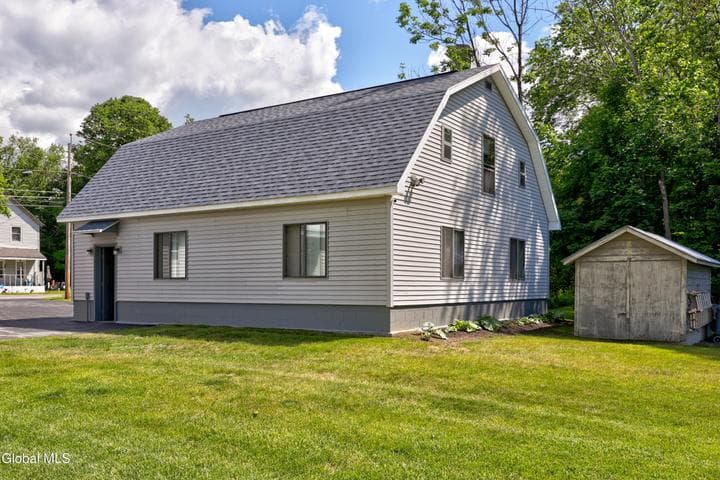 12 White Street, Corinth, NY, photo 3