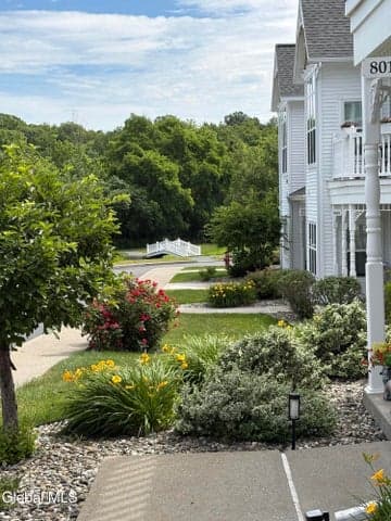 806 Heather Lane, Guilderland, NY, photo 2