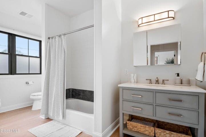 30 Lake Avenue #212, Saratoga Springs, NY, photo 5
