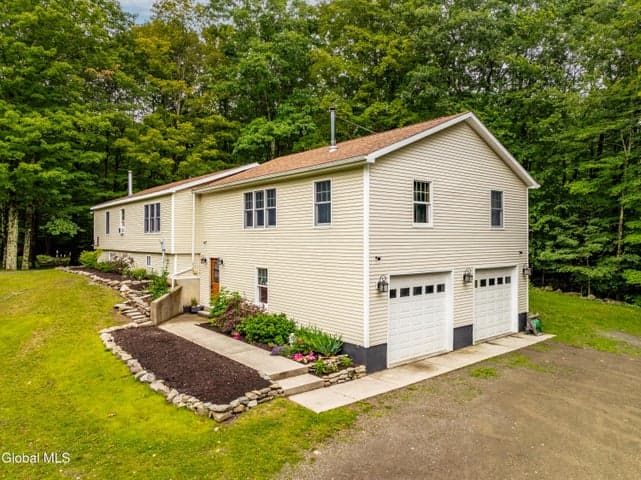 742 Babcock Lake Road, Grafton, NY, photo 2
