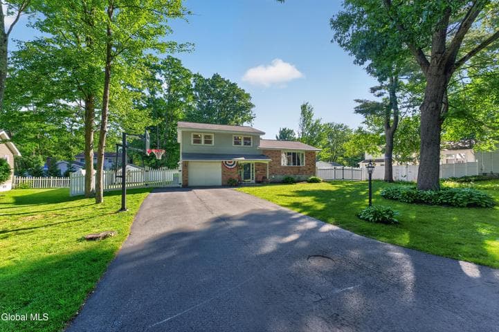 14 Ponderosa Drive, Voorheesville, NY, photo 3