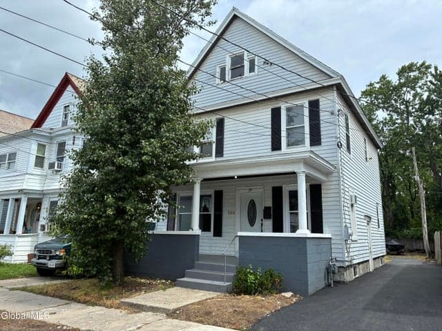 963 Maple Avenue, Schenectady, NY