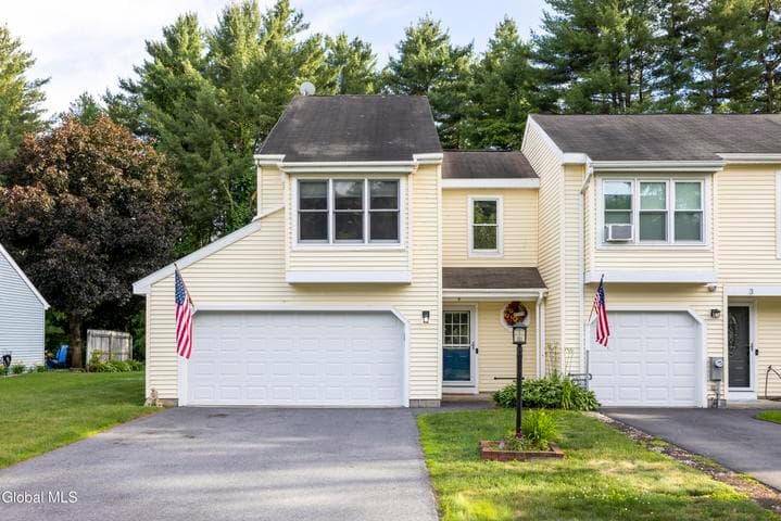 4 North Court, Queensbury, NY, photo 2