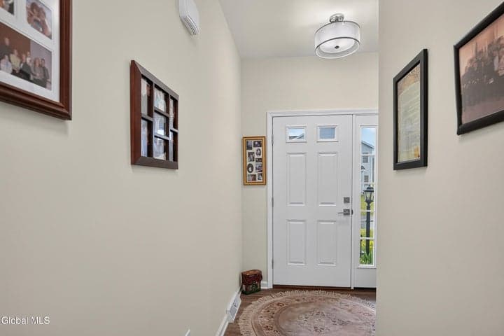 16 Joshua Place, Glenmont, NY, photo 3