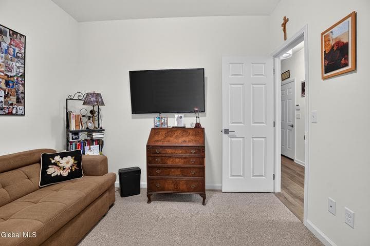 16 Joshua Place, Glenmont, NY, photo 5