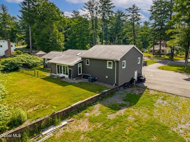 22 Pinewood Road, Guilderland, NY, photo 5