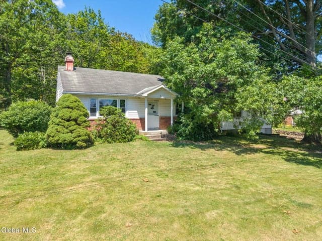 1 White Birch Lane, New Baltimore, NY, photo 2