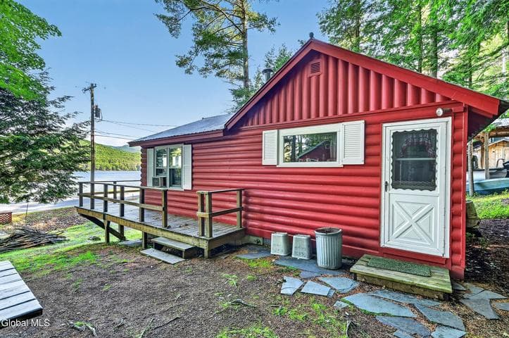 2550 S Shore Road, Day, NY, photo 3