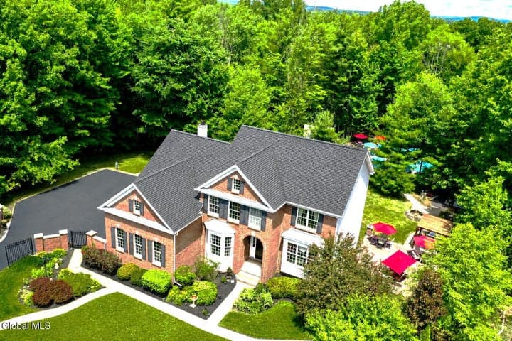 14 Foxhound Circle, Mechanicville, NY, photo 1