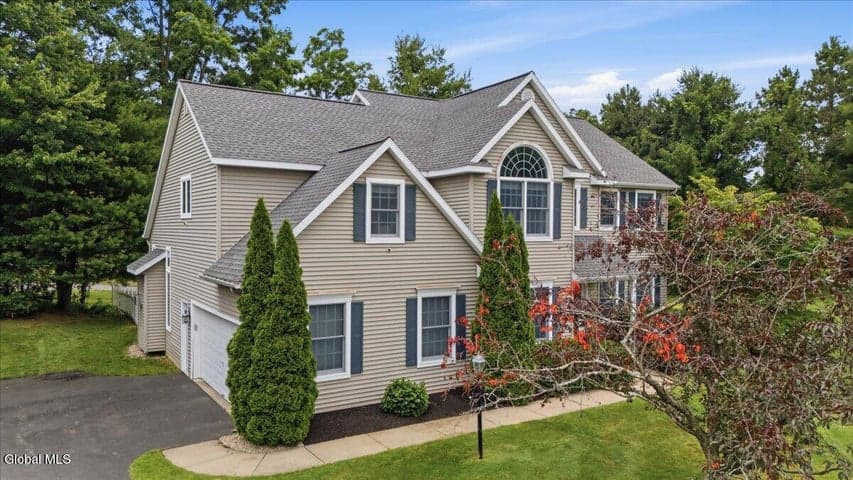 5504 Tansy Court, Guilderland, NY, photo 3