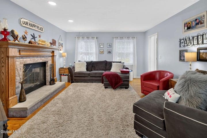 329 E Campbell Road, Rotterdam, NY, photo 4