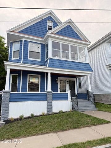 12 Lomasney Avenue, Schenectady, NY