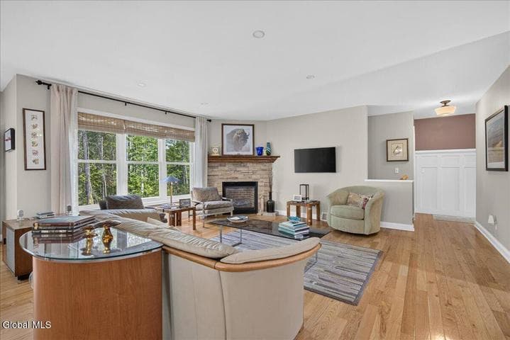 32 Burnham Road, Wilton, NY, photo 3