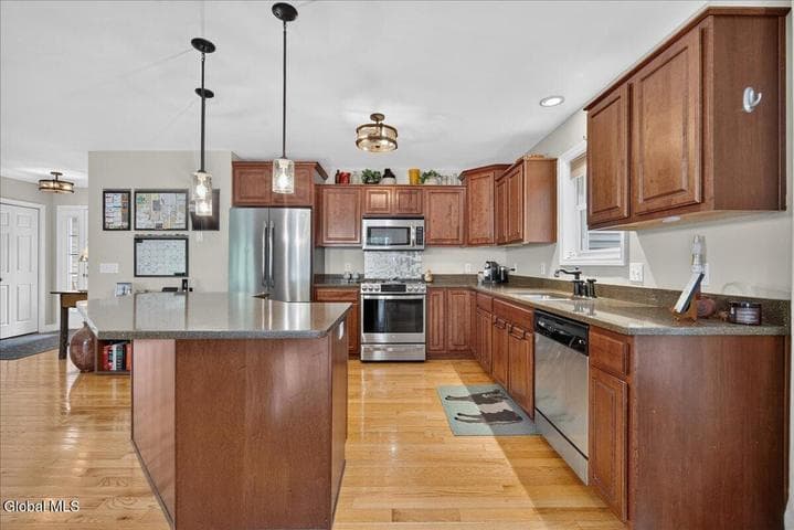 32 Burnham Road, Wilton, NY, photo 2