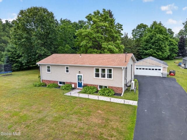 28 Lakeview Drive, Valatie, NY, photo 2
