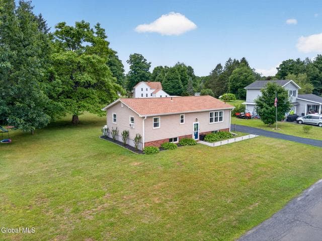 28 Lakeview Drive, Valatie, NY, photo 3