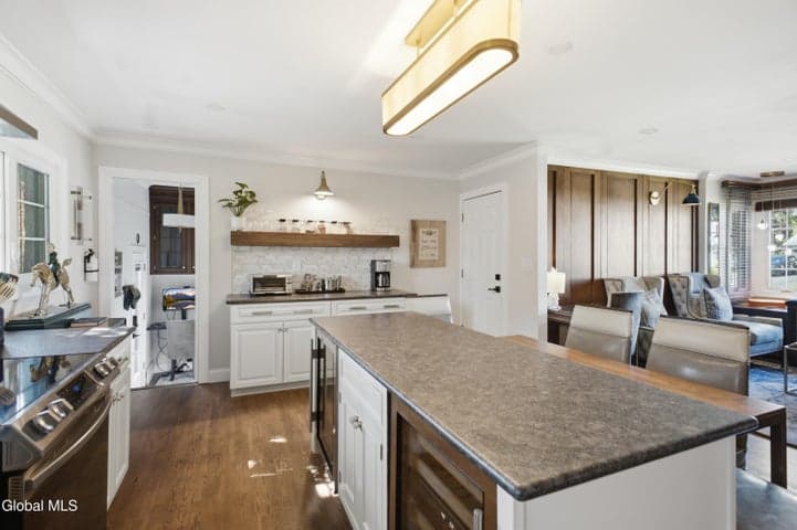 7 Macarthur Drive, Saratoga Springs, NY, photo 3