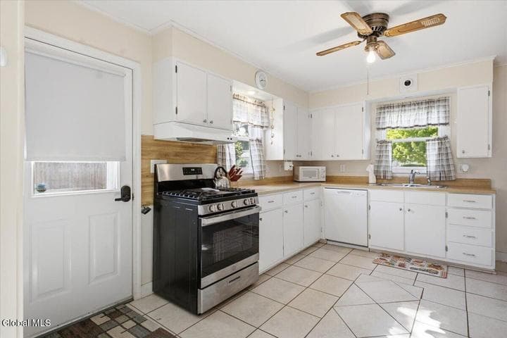 160 Sanford Street, Glens Falls, NY, photo 5