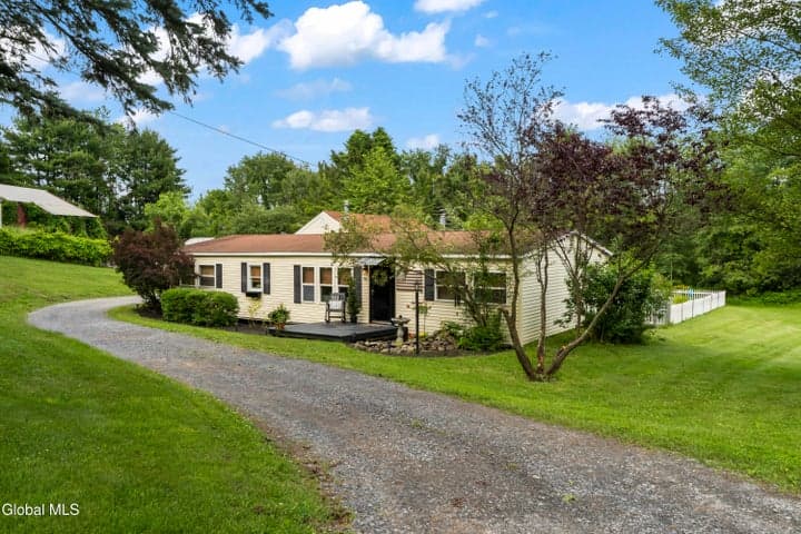 96 Brickhouse Road, Stillwater, NY