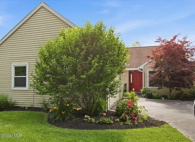 24 Loudonwood East, Loudonville, NY, photo 2