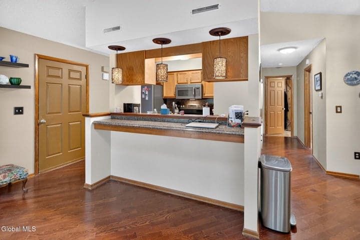 202 Burgoyne Drive #202, Halfmoon, NY, photo 4